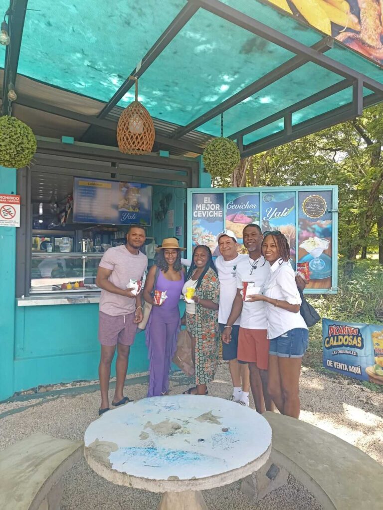 Private Boat Combo Fishing and Snorkeling 4 Hours