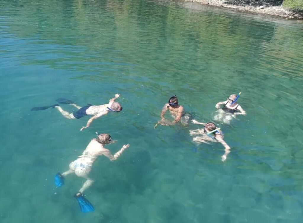 Private Boat Combo Fishing and Snorkeling 4 Hours