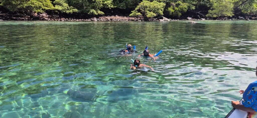 Private Boat Combo Fishing and Snorkeling 4 Hours